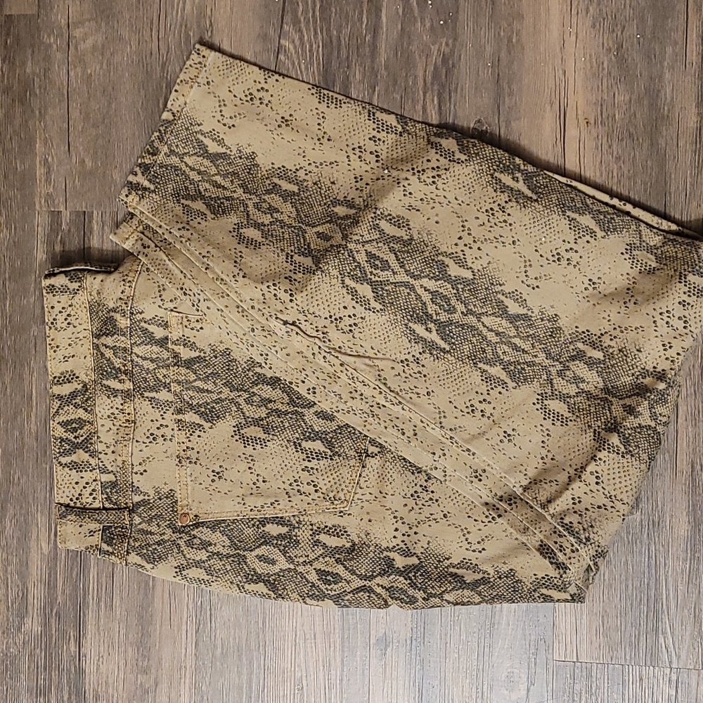 Judy Blue snake print jean